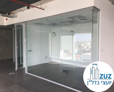 חדר ישיבות במשרד במגדל אלקטרה סיטי תל אביב