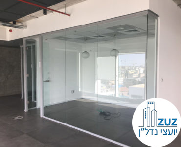 חדר ישיבות במשרד במגדל אלקטרה סיטי תל אביב