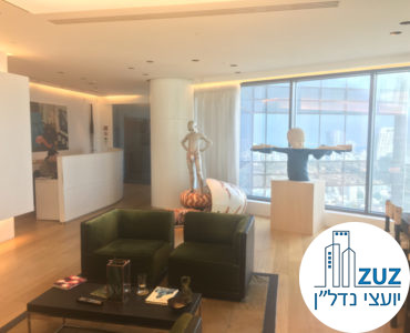 פינת כניסה במשרד במגדל המוזיאון תל אביב