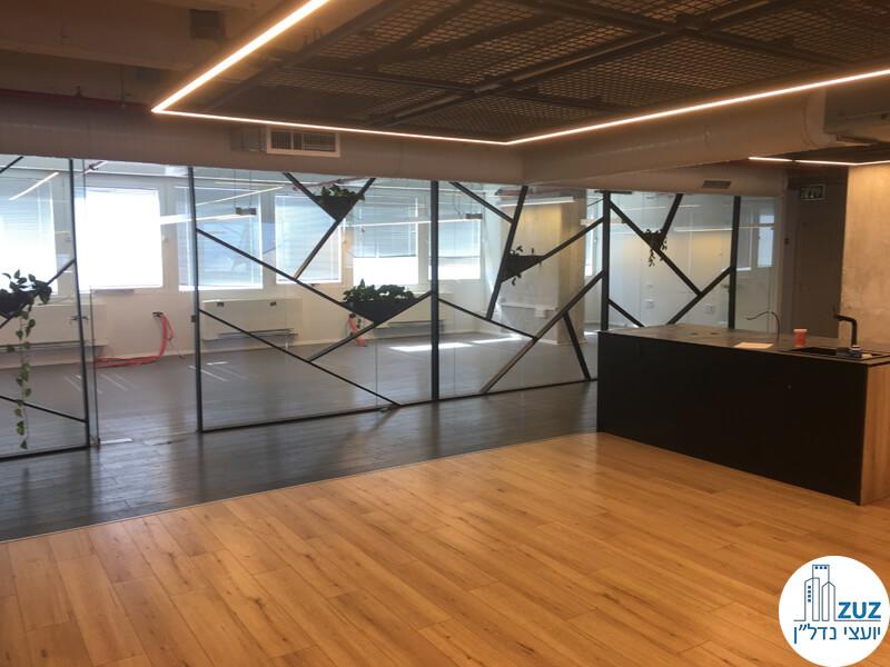 אופן ספייס וחדר במשרד להשכרה במתחם רוטשילד במגדל כלבו שלום תל אביב