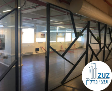 חדר זכוכית במשרד להשכרה במתחם רוטשילד במגדל כלבו שלום תל אביב