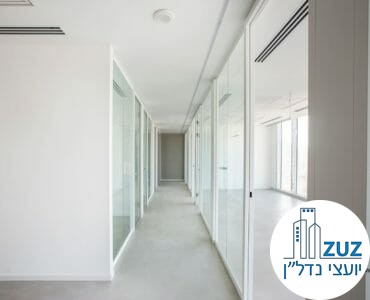 מסדרון במשרד במגדל we תל אביב