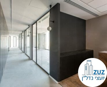 פינת קבלה ומסדרון במשרד במגדל we תל אביב