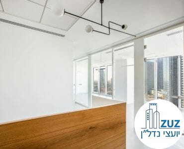 עמדת קבלה במשרד במגדל we תל אביב