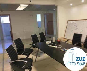 חדר ישיבות מרוהט במשרד בשכונת מונטיפיורי תל אביב