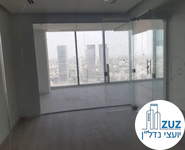 חדר זכוכית במשרד במגדלי הארבעה תל אביב