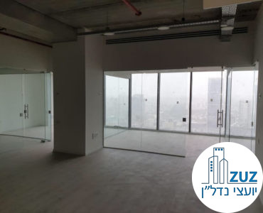 חדרי זכוכית במשרד במגדלי הארבעה תל אביב