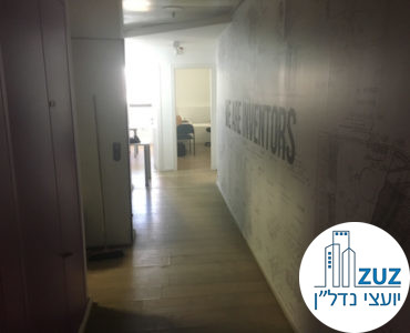 מסדרון במשרד להשכרה ביגאל אלון תל אביב