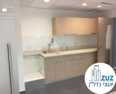 מטבחון במשרד במגדל היובל תל אביב