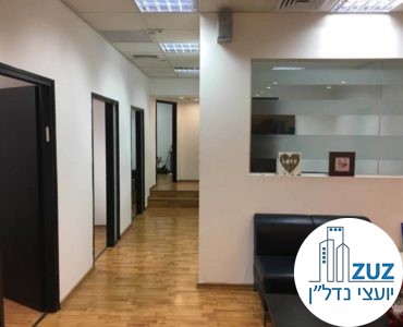 עמדת כניסה ומסדרון במשרד בבית קנדה תל אביב