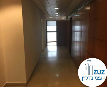 מסדרון במשרד במגדל פלטינום תל אביב