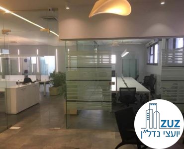 כניסה לחדרים במשרד במתחם רוטשילד תל אביב