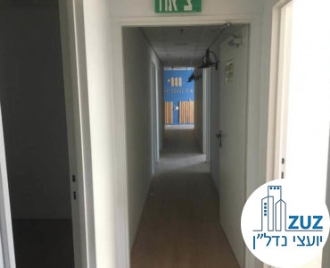 מסדרון במשרד להשכרה ביגאל אלון תל אביב