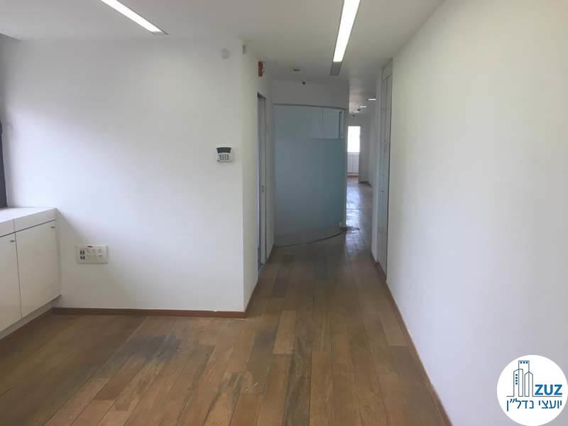 פינת כניסה במשרד בבית יעבץ תל אביב
