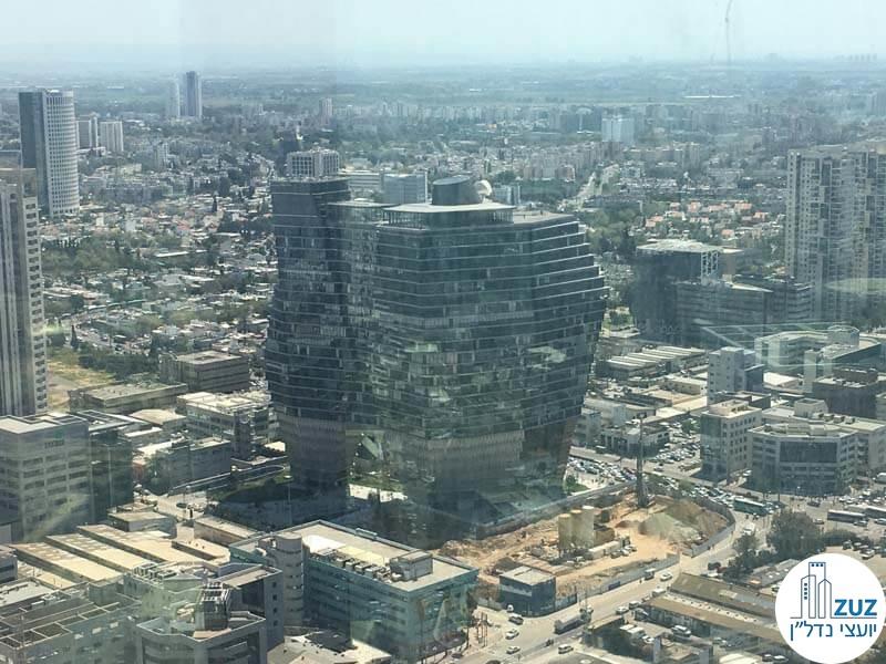 נוף של מגדל TOHA ממשרד במגדל מידטאון תל אביב