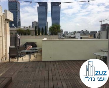 גג בבניין משרדים בשכונת מונטיפיורי תל אביב