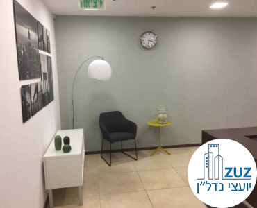 פינת כניסה במשרד במגדל המוזיאון תל אביב