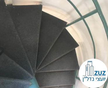 גרם מדרגות במשרד בשדרות רוטשילד תל אביב