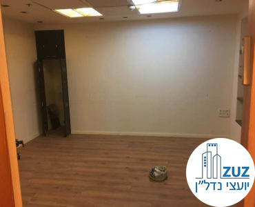 חדר ישיבות במשרד במגדל אמות ביטוח תל אביב