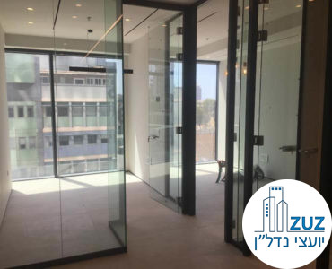 כניסה לחדרים במשרד במגדל חג'ג' הארבעה תל אביב