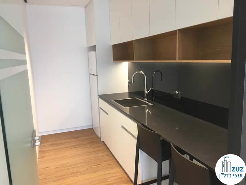 מטבחון במשרד להשכרה במגדל מידטאון תל אביב