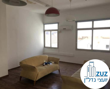 חדר עם ספות במשרד במתחם רוטשילד תל אביב
