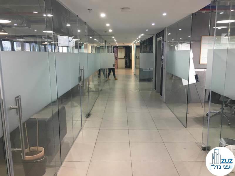 מסדרון במשרד ברחוב טיומקין תל אביב