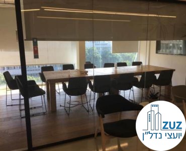 חדר ישיבות במשרד למכירה בתל אביב