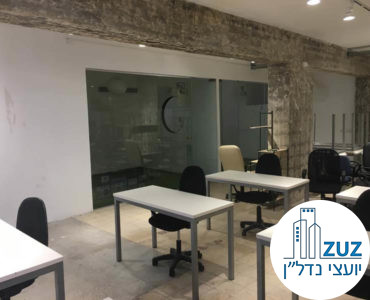אופן ספייס עם שולחנות במשרד ברחוב ריבל תל אביב