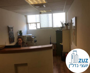 עמדת קבלה במשרד בשכונת מונטיפיורי תל אביב