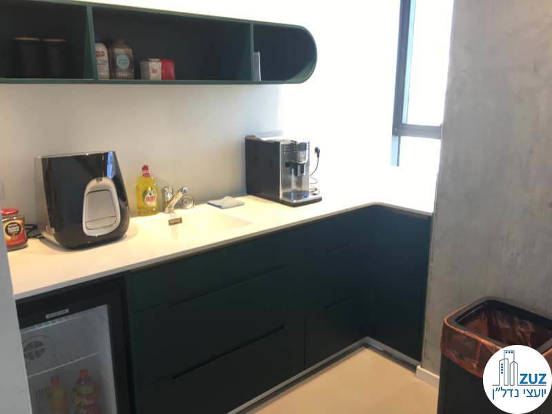 מטבחון במשרד במגדלי אלון תל אביב