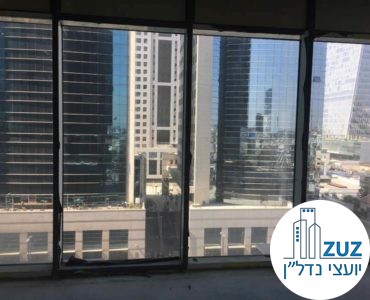 חלון במשרד במגדלי הארבעה תל אביב