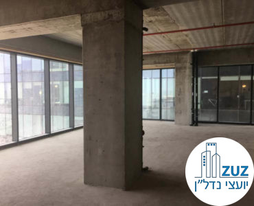 משרד במצב מעטפת במגדלי הארבעה תל אביב