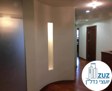 םינת כניסה במשרד בבית קרדן תל אביב