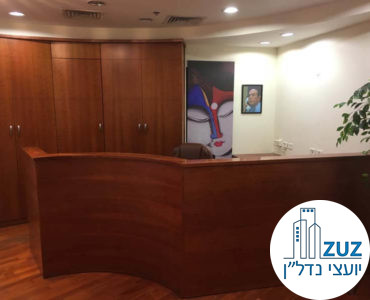 עמדת קבלה במשרד בבית קרדן תל אביב
