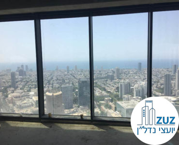 חלון עם נוף לים במשרד במגדל מידטאון תל אביב