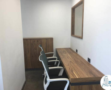 עמדת עבודה במשרד במגדל אלקטרה סיטי תל אביב