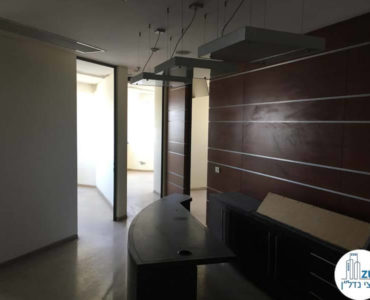 עמדת קבלה במשרד במגדל נצבא תל אביב