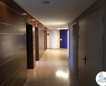 מסדרון במשרד במגדל נצבא תל אביב