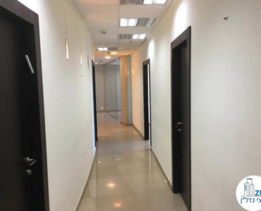 מסדרון במשרד במגדל סונול תל אביב