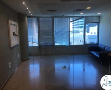 חדר ישיבות במשרד במגדל סונול תל אביב