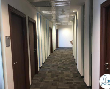 מסדרון במשרד במגדל סונול תל אביב