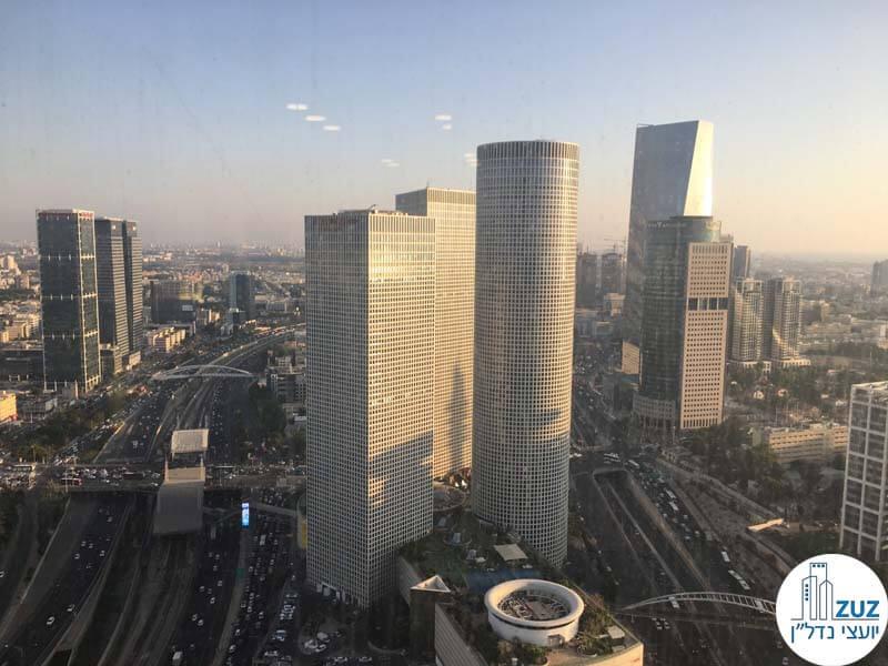 נוף למגדלי עזריאלי במשרד במגדל מידטאון תל אביב