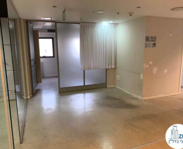 כניסה לחדרים במשרד להשכרה במתחם רוטשילד תל אביב