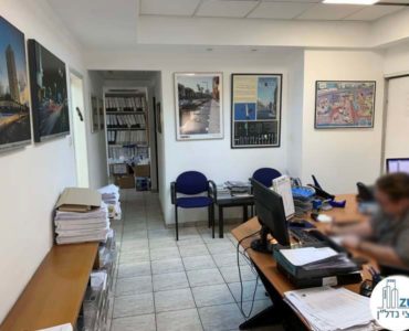 פינת כניסה במשרד להשכרה בכיכר רבין תל אביב