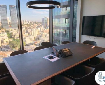 חדר ישיבות במשרד להשכרה במגדלי הארבעה תל אביב