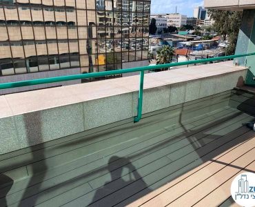 מרפסת במשרד להשכרה ברחוב המסגר תל אביב