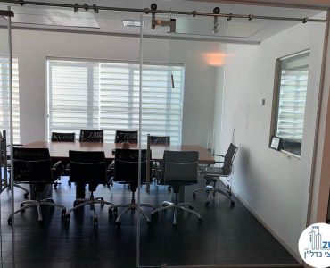 חדר ישיבות במשרד להשכרה במתחם רוטשילד תל אביב