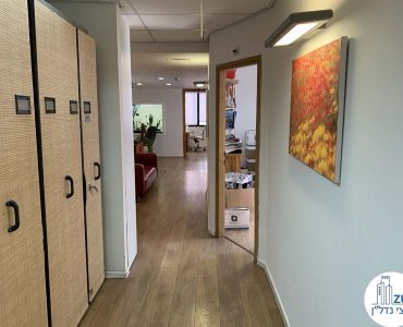 מסדרון במשרד להשכרה ליד עזריאלי תל אביב