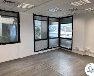 חדר פינתי במשרד להשכרה ליד עזריאלי תל אביב